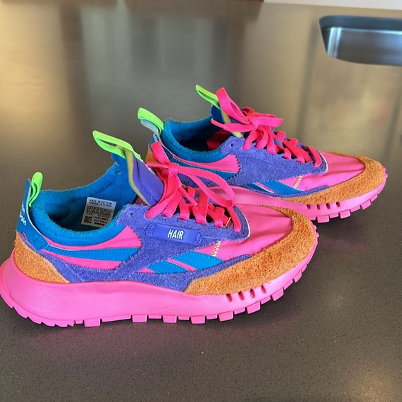 Great condition. Never worn. No box. - Picture 8 of 8